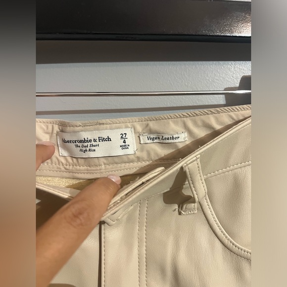 Abercrombie and Fitch, vegan leather shorts - Picture 4 of 9